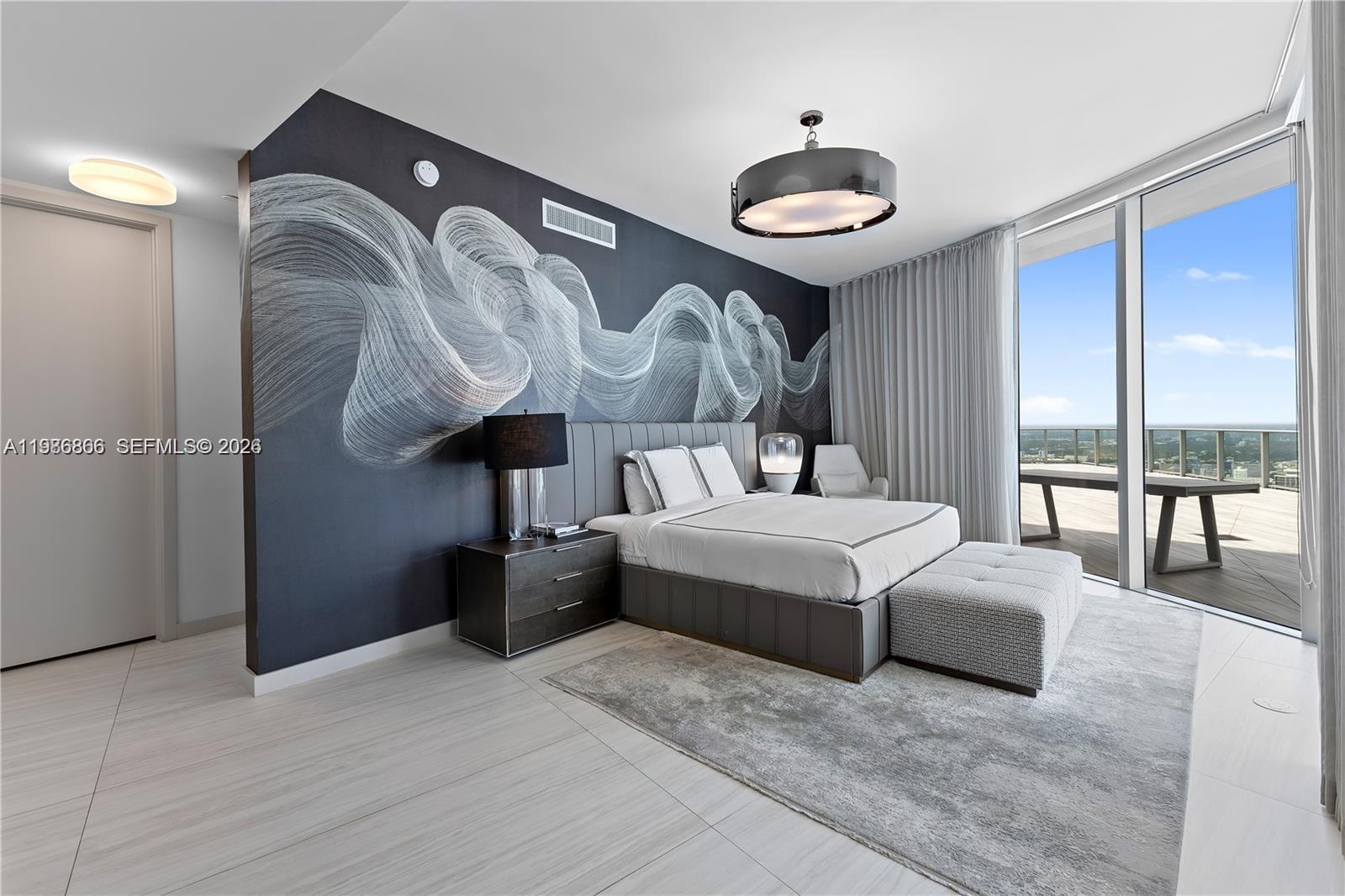 851 NE 1st Ave #5201 Miami, FL 33132