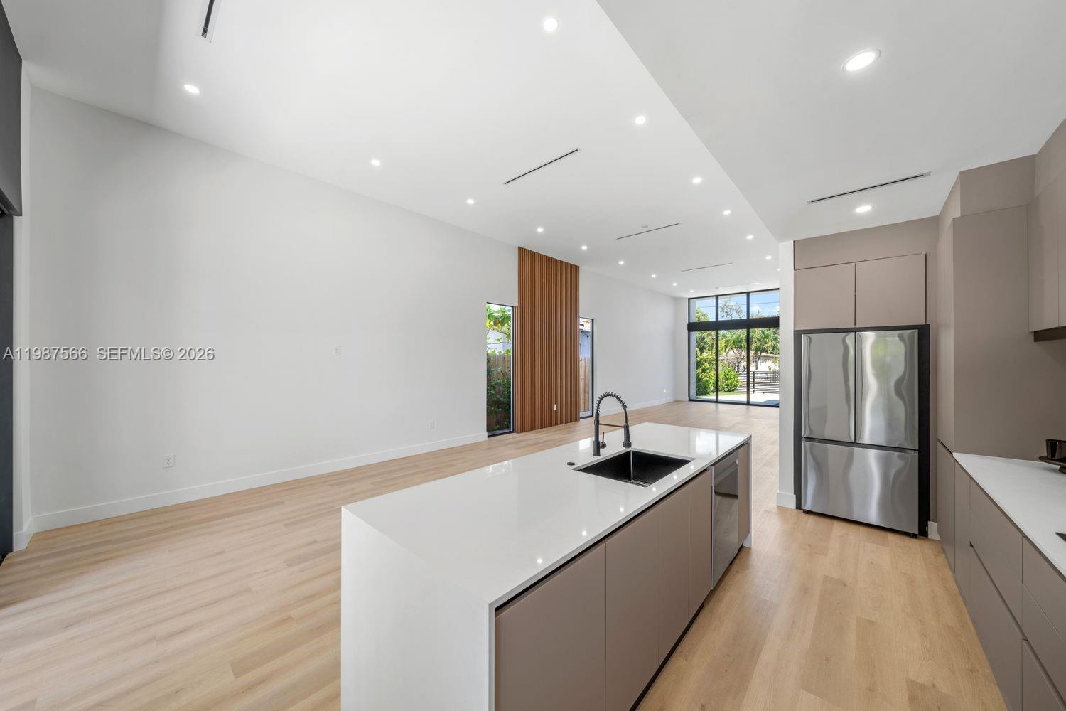 412 NW 47th St Miami, FL 33127