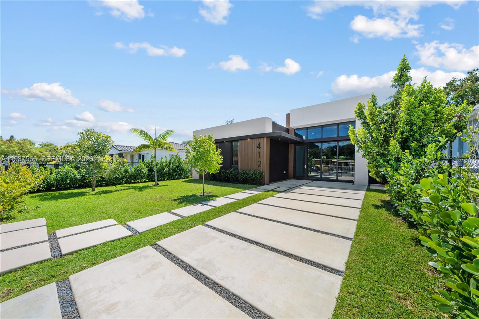 412 NW 47th St Miami, FL 33127