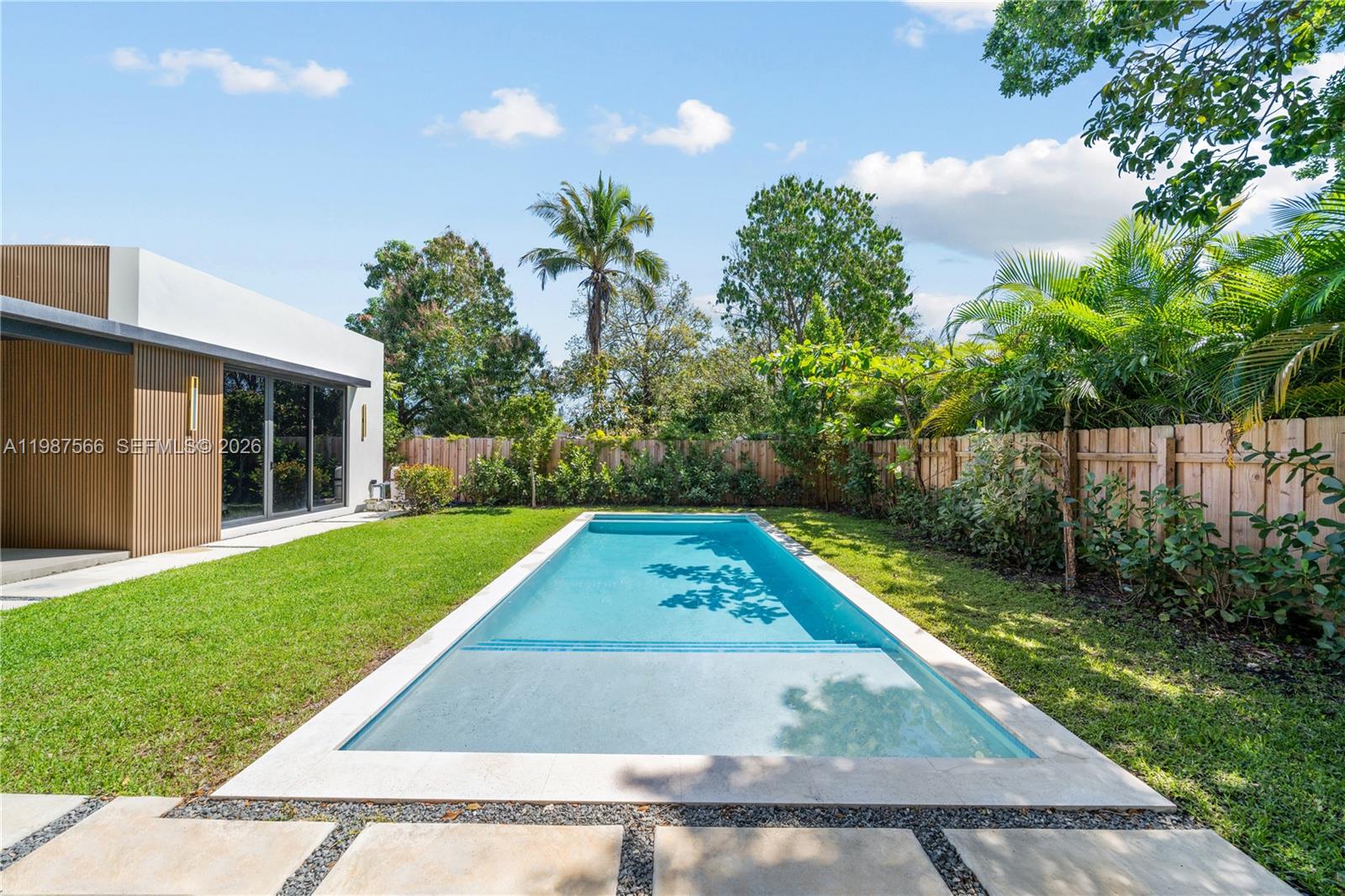 412 NW 47th St Miami, FL 33127