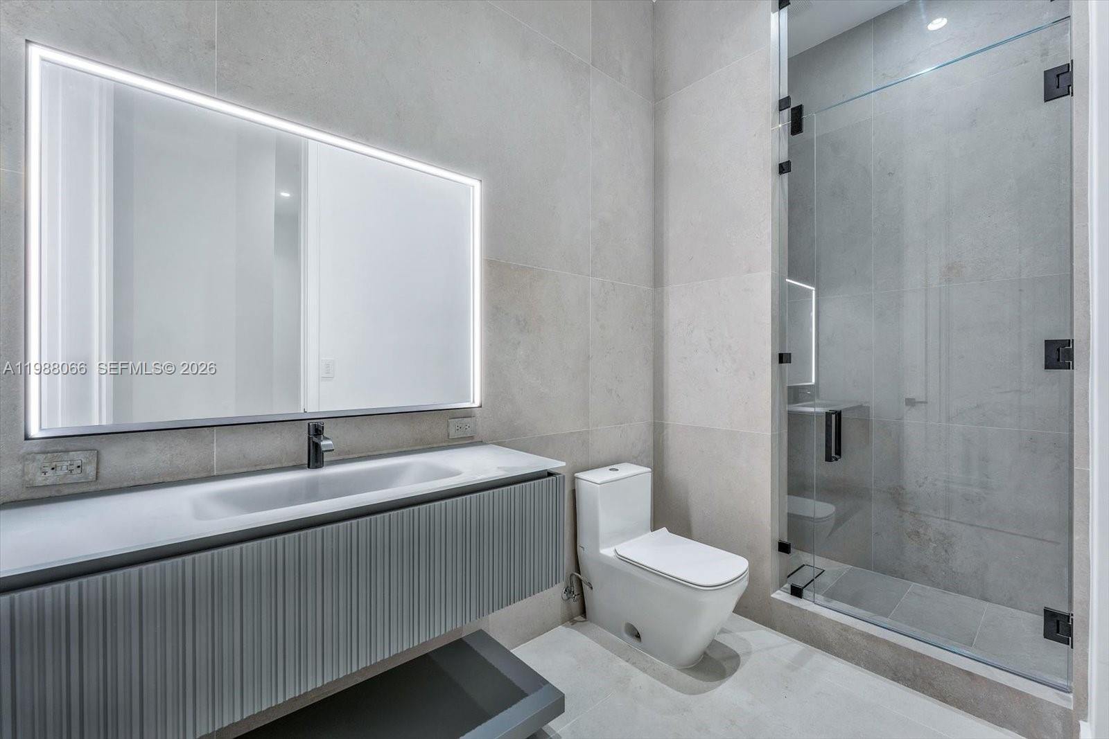 17901 Collins Ave #PH-01 Sunny Isles Beach, FL 33160