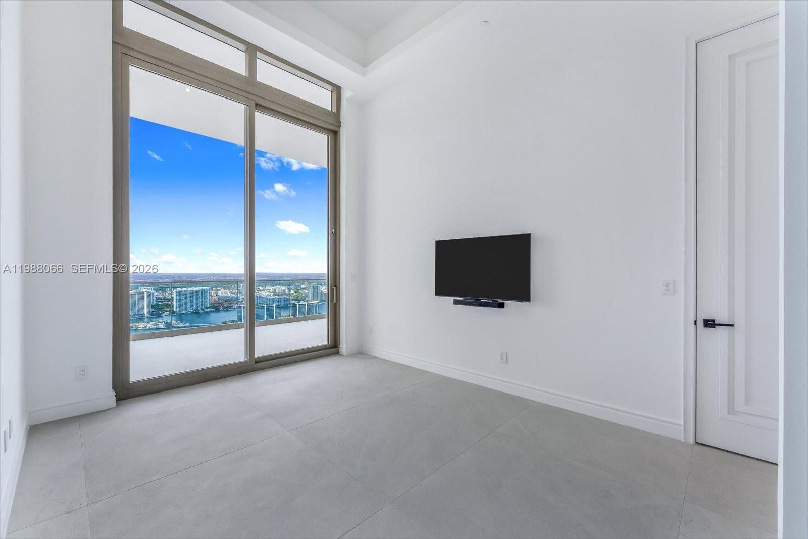 17901 Collins Ave #PH-01 Sunny Isles Beach, FL 33160