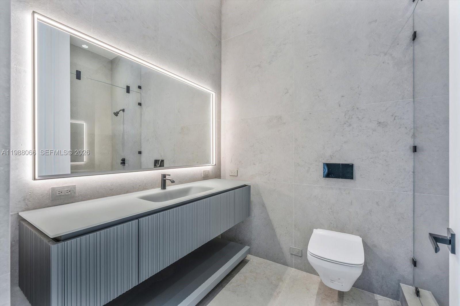 17901 Collins Ave #PH-01 Sunny Isles Beach, FL 33160