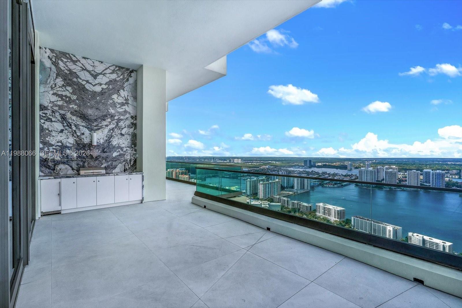 17901 Collins Ave #PH-01 Sunny Isles Beach, FL 33160