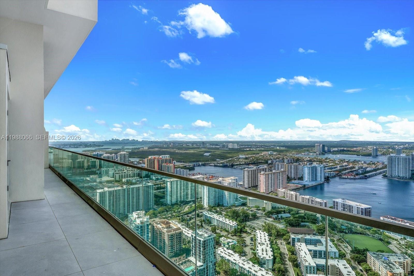 17901 Collins Ave #PH-01 Sunny Isles Beach, FL 33160