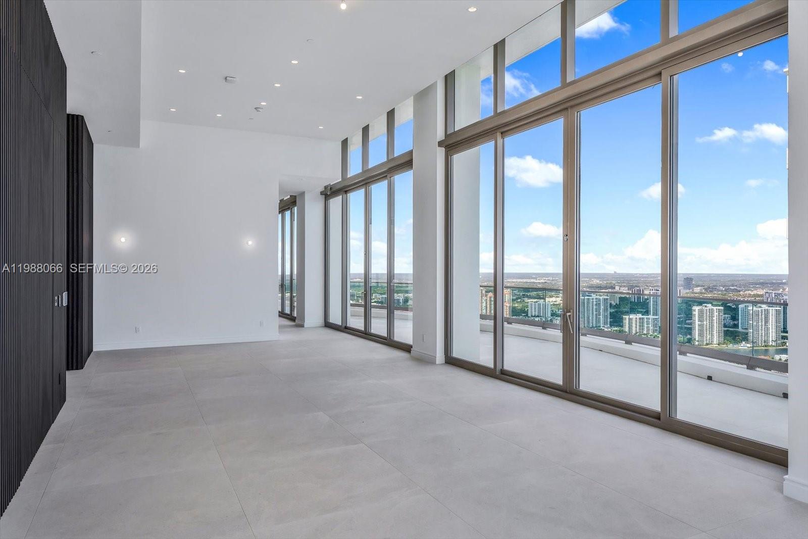 17901 Collins Ave #PH-01 Sunny Isles Beach, FL 33160