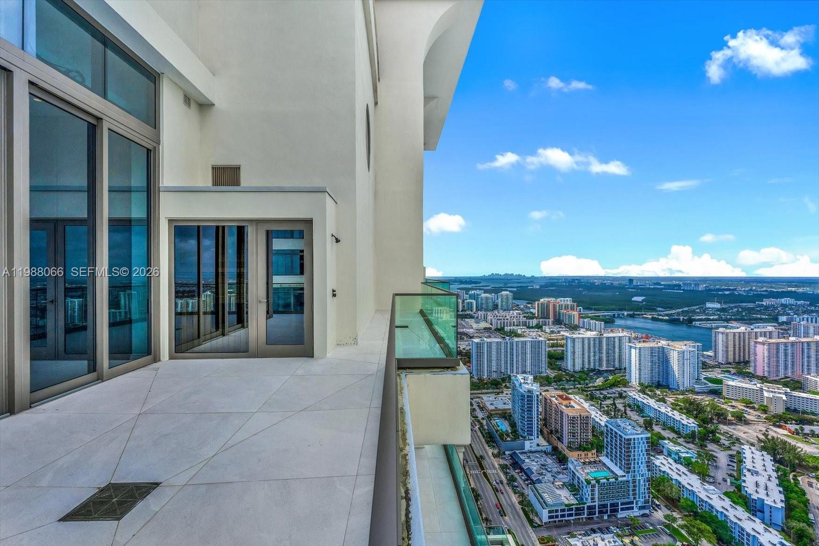 17901 Collins Ave #PH-01 Sunny Isles Beach, FL 33160