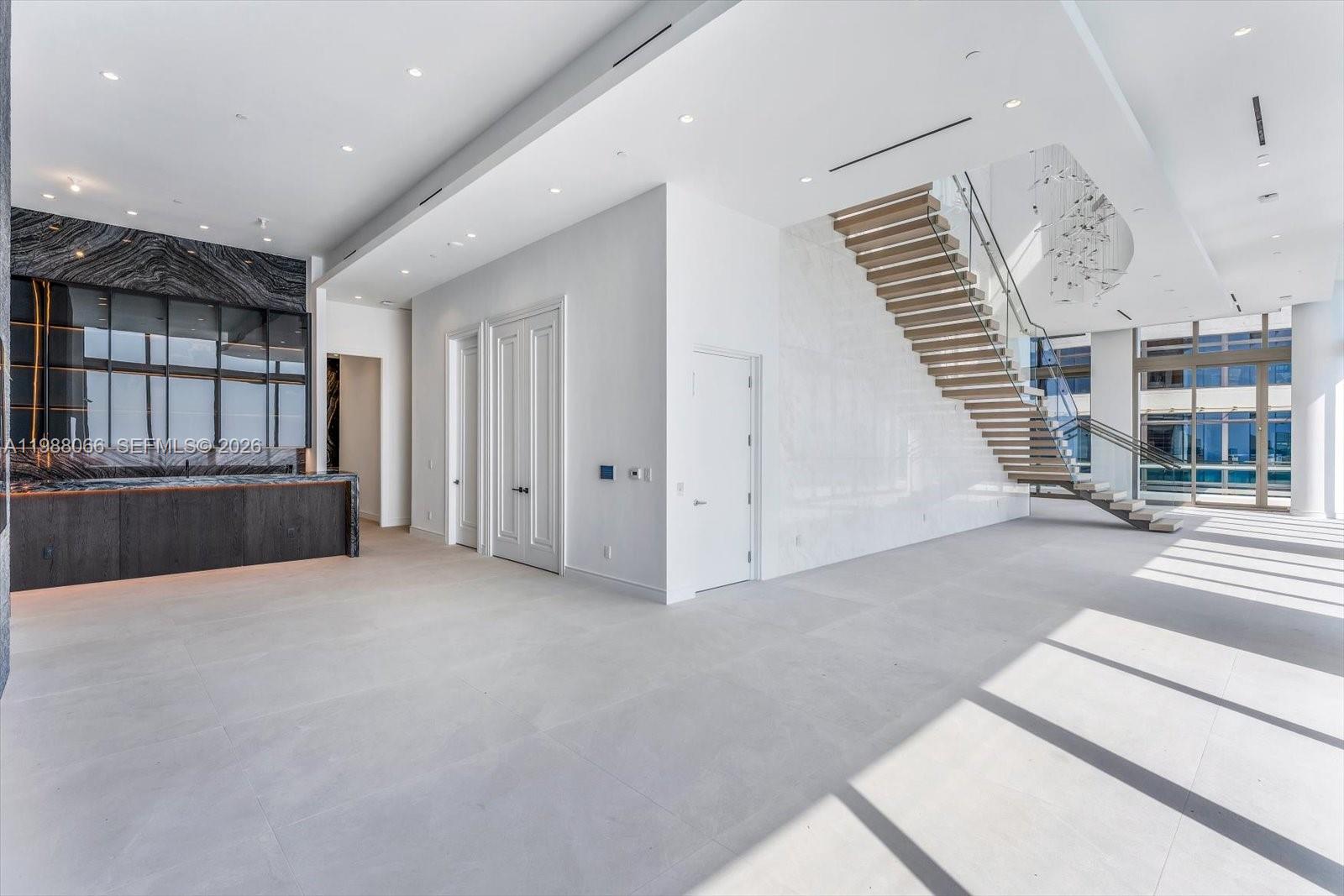 17901 Collins Ave #PH-01 Sunny Isles Beach, FL 33160