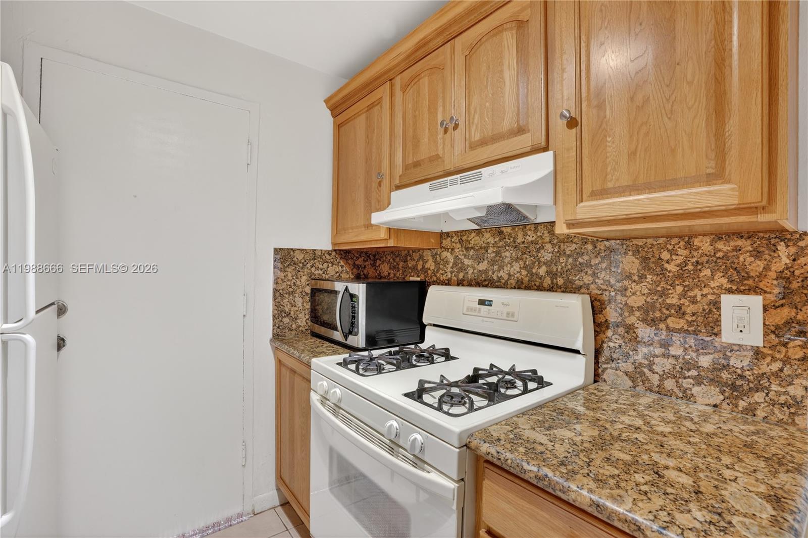 6904 N Kendall Dr #F104 Pinecrest, FL 33156