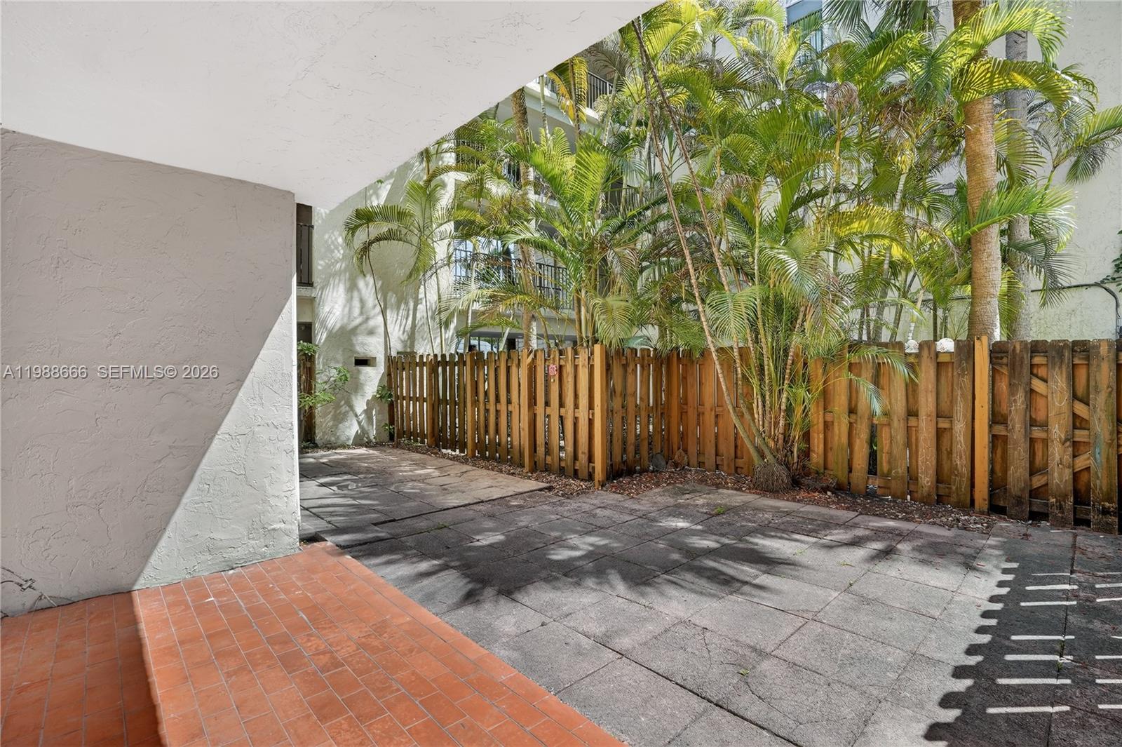 6904 N Kendall Dr #F104 Pinecrest, FL 33156