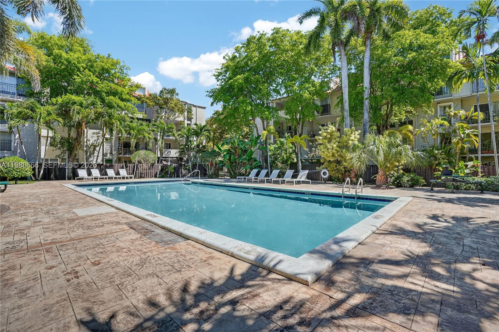 6904 N Kendall Dr #F104 Pinecrest, FL 33156