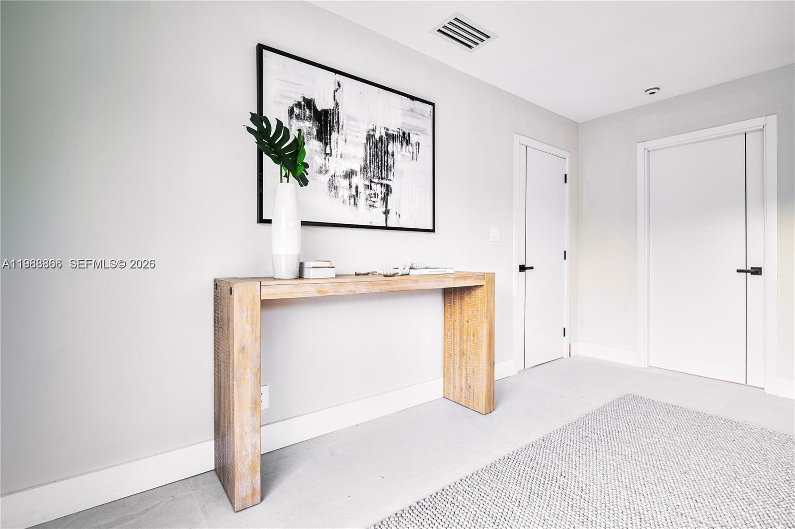 5561 NE 28th Ave Fort Lauderdale, FL 33308