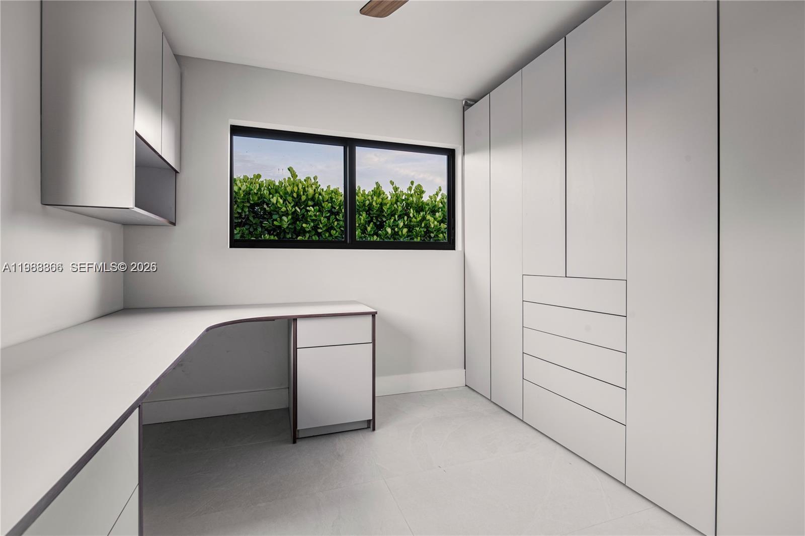 5561 NE 28th Ave Fort Lauderdale, FL 33308