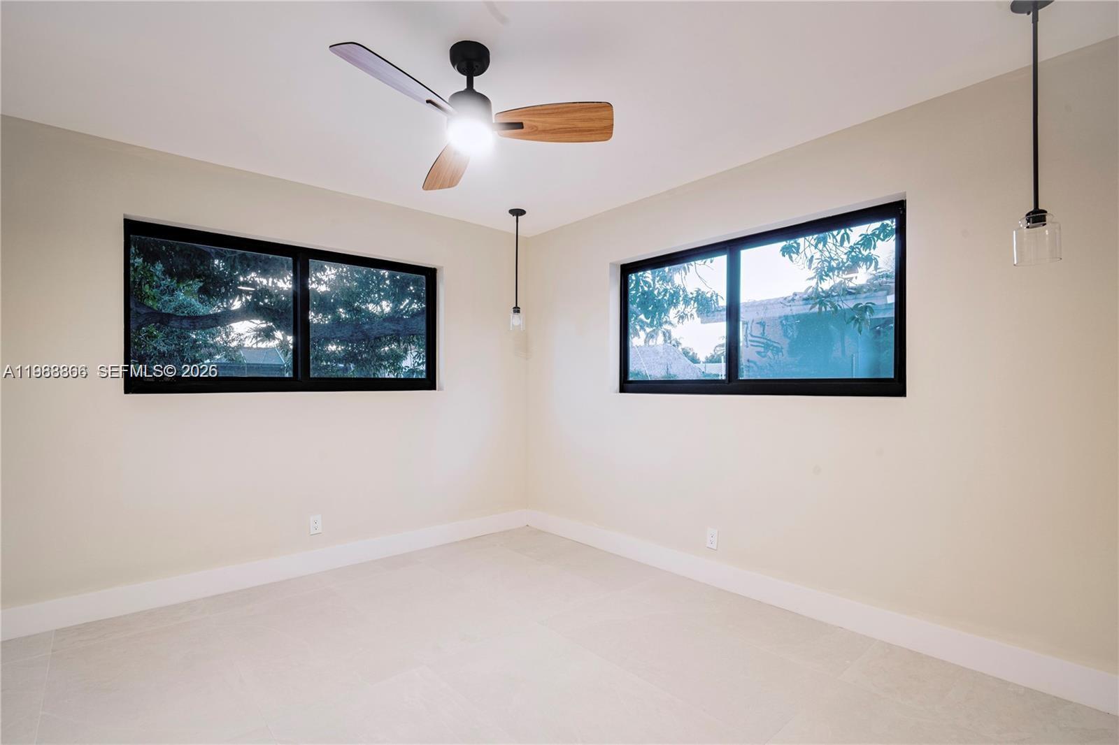 5561 NE 28th Ave Fort Lauderdale, FL 33308