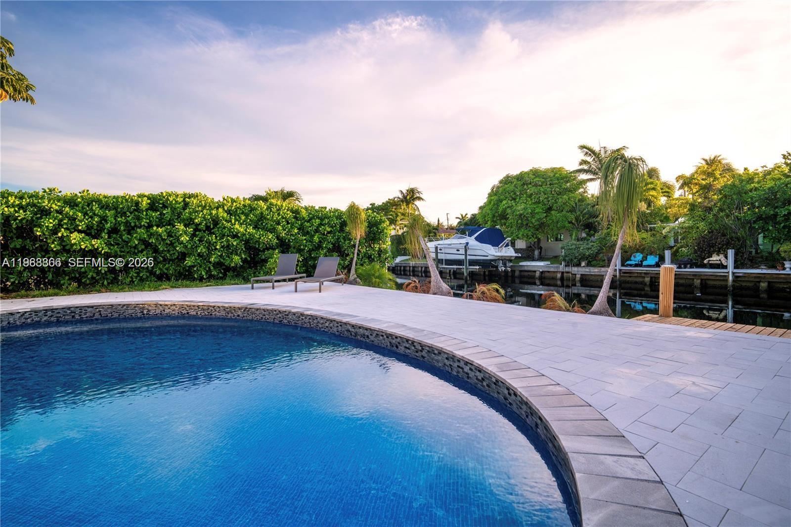 5561 NE 28th Ave Fort Lauderdale, FL 33308