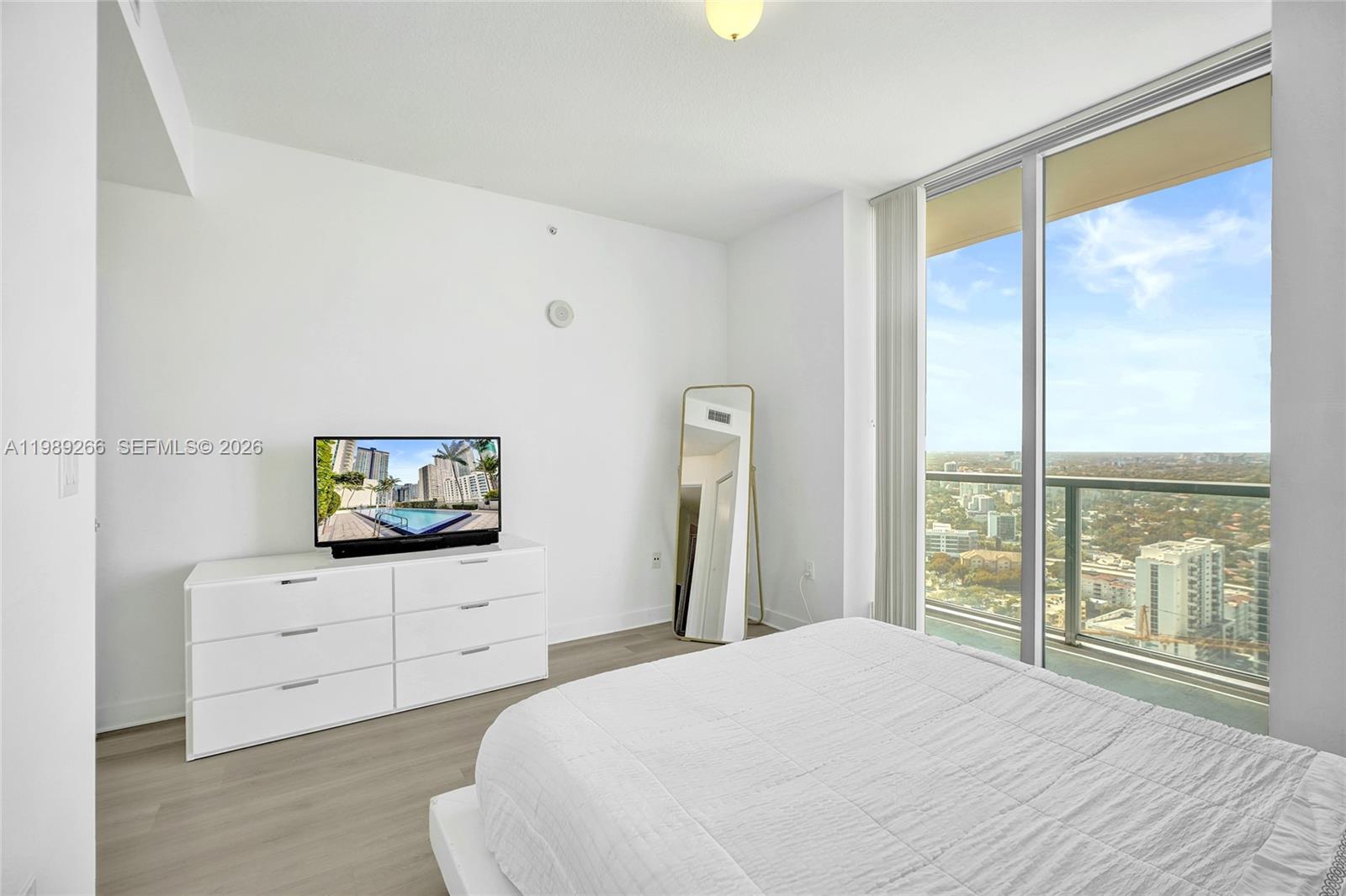 1111 SW 1st Ave #3514-N Miami, FL 33130