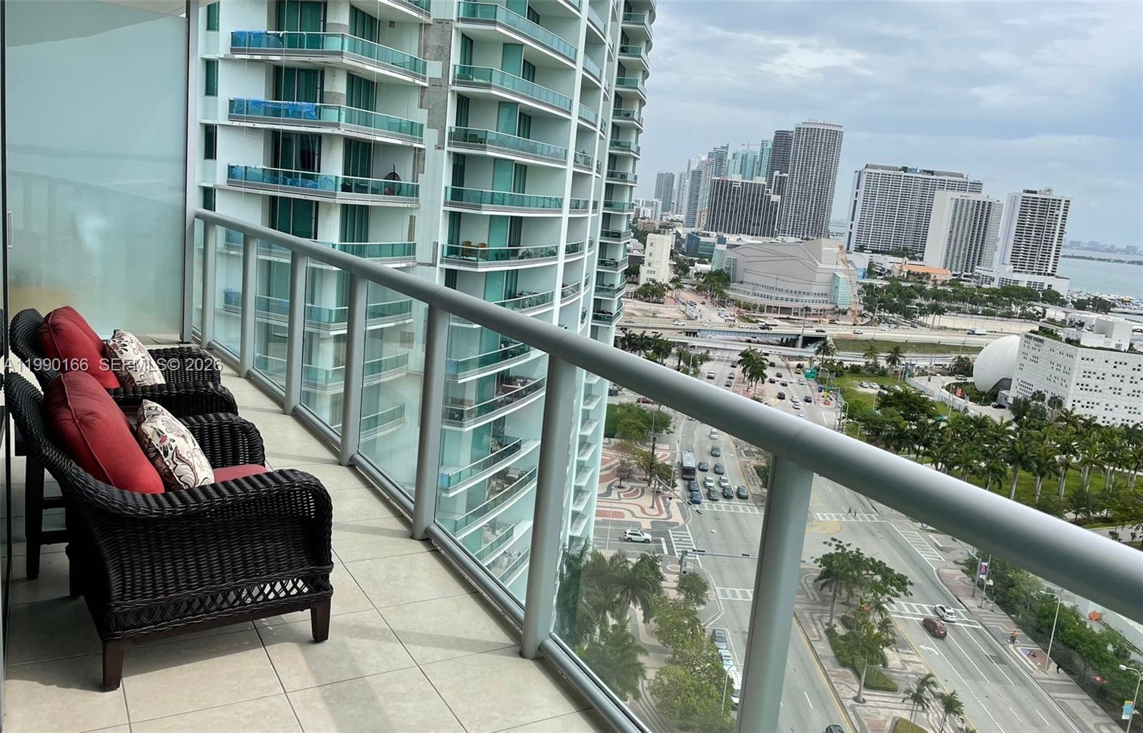 888 Biscayne Blvd #1810 Miami, FL 33132