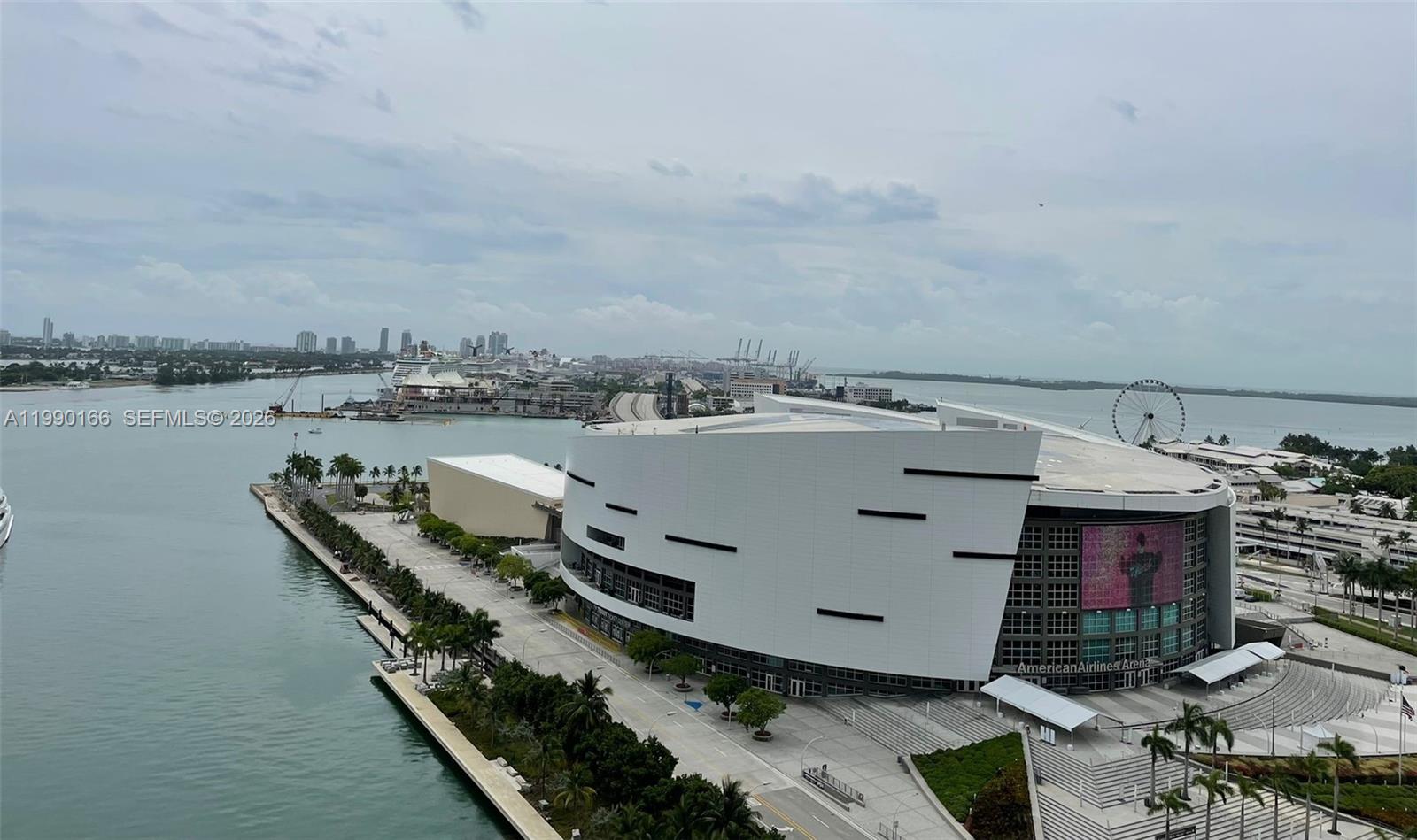 888 Biscayne Blvd #1810 Miami, FL 33132