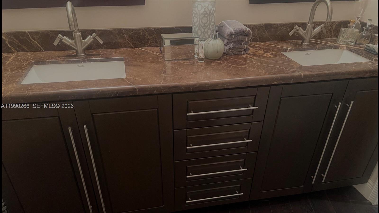 19195 NE 36th Ct #2304 Aventura, FL 33180