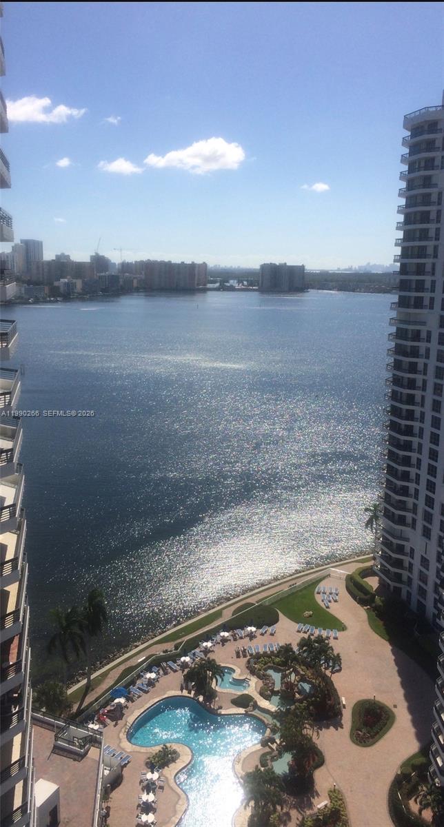 19195 NE 36th Ct #2304 Aventura, FL 33180