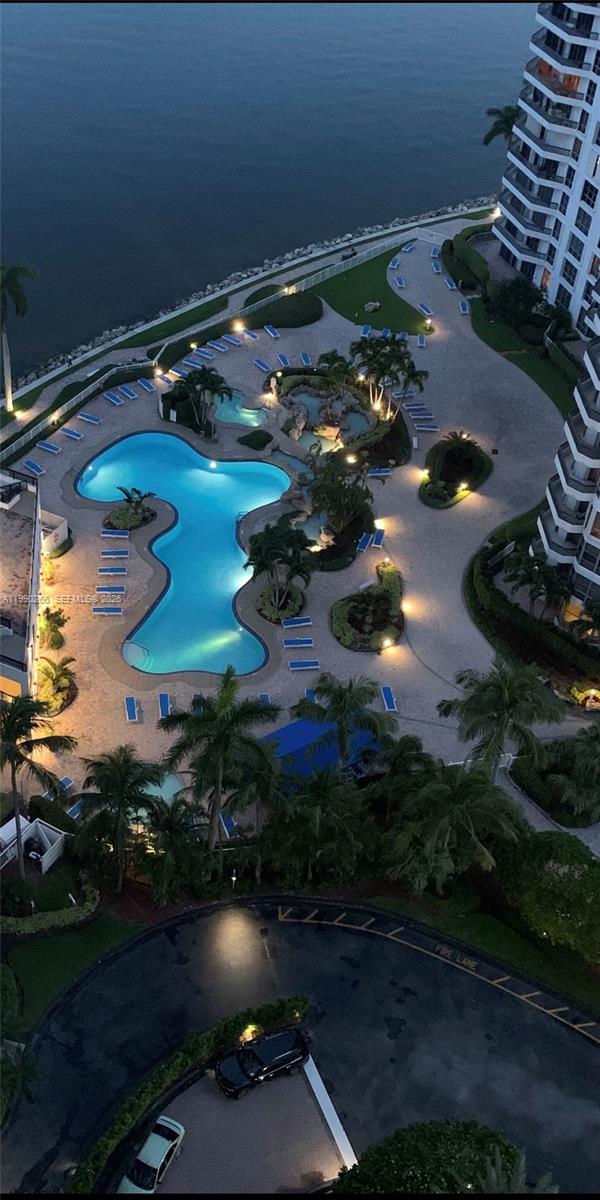 19195 NE 36th Ct #2304 Aventura, FL 33180