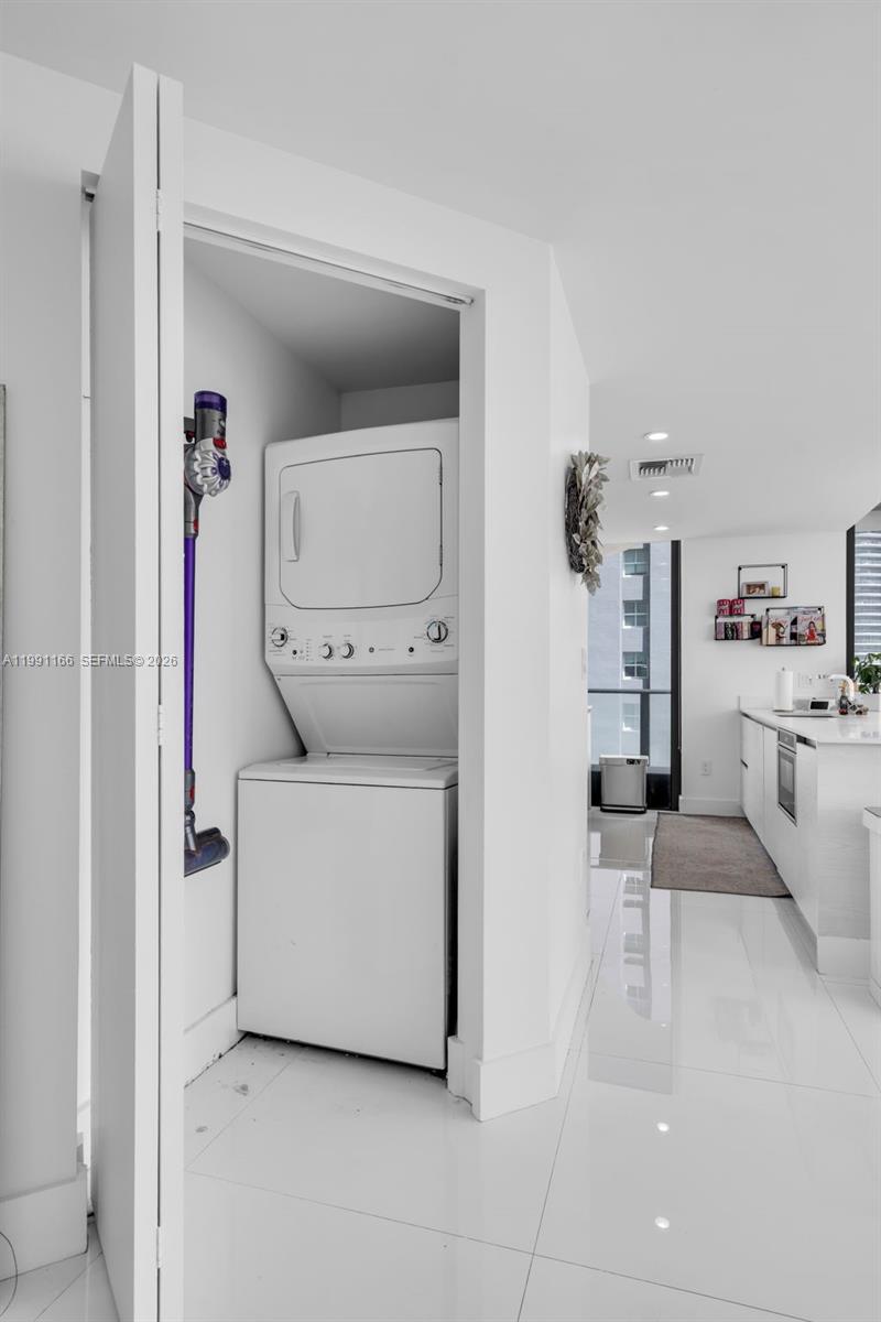 1300 S Miami Ave #1601 Miami, FL 33130