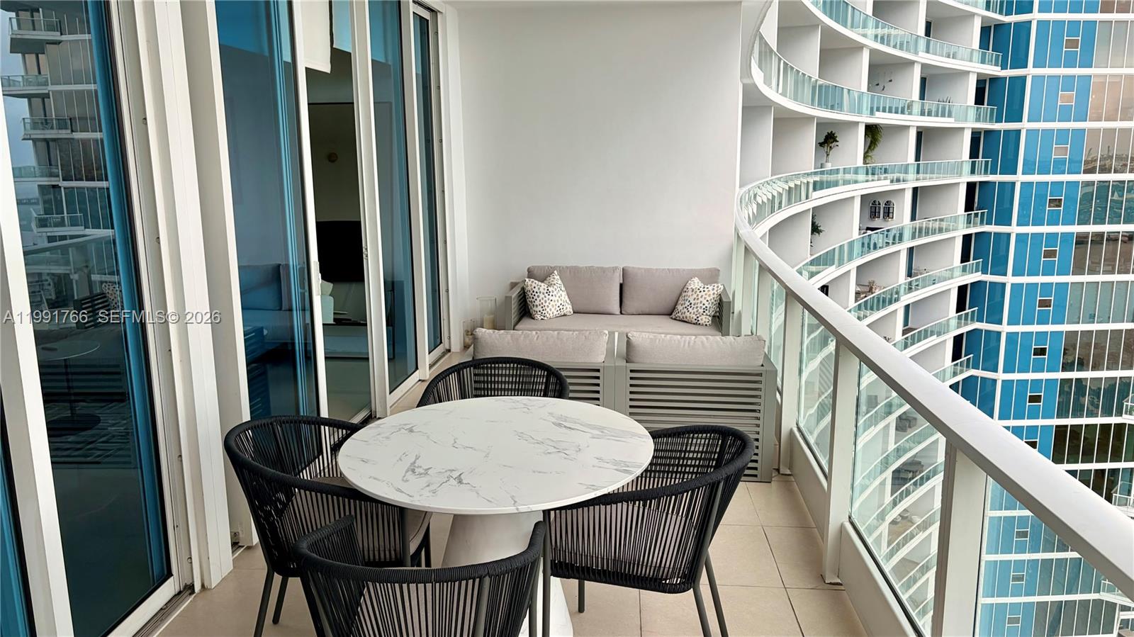 image Paramount Bay12