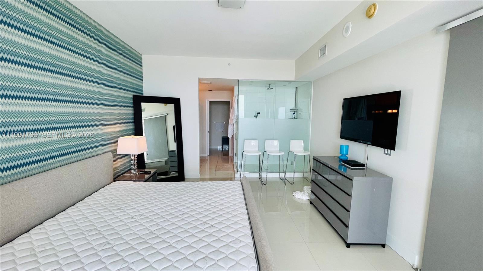 image Paramount Bay5