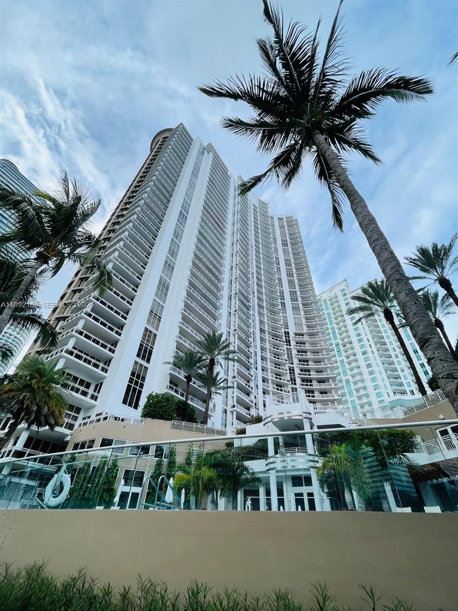901 Brickell Key Blvd #1609