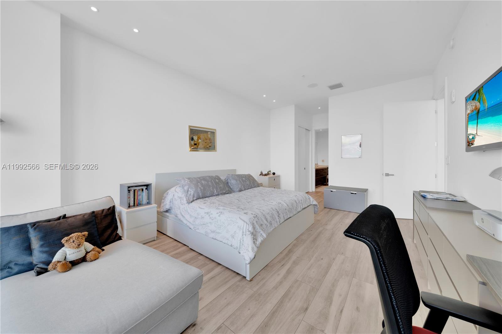 3156 SW 27th Ave #501 Miami, FL 33133