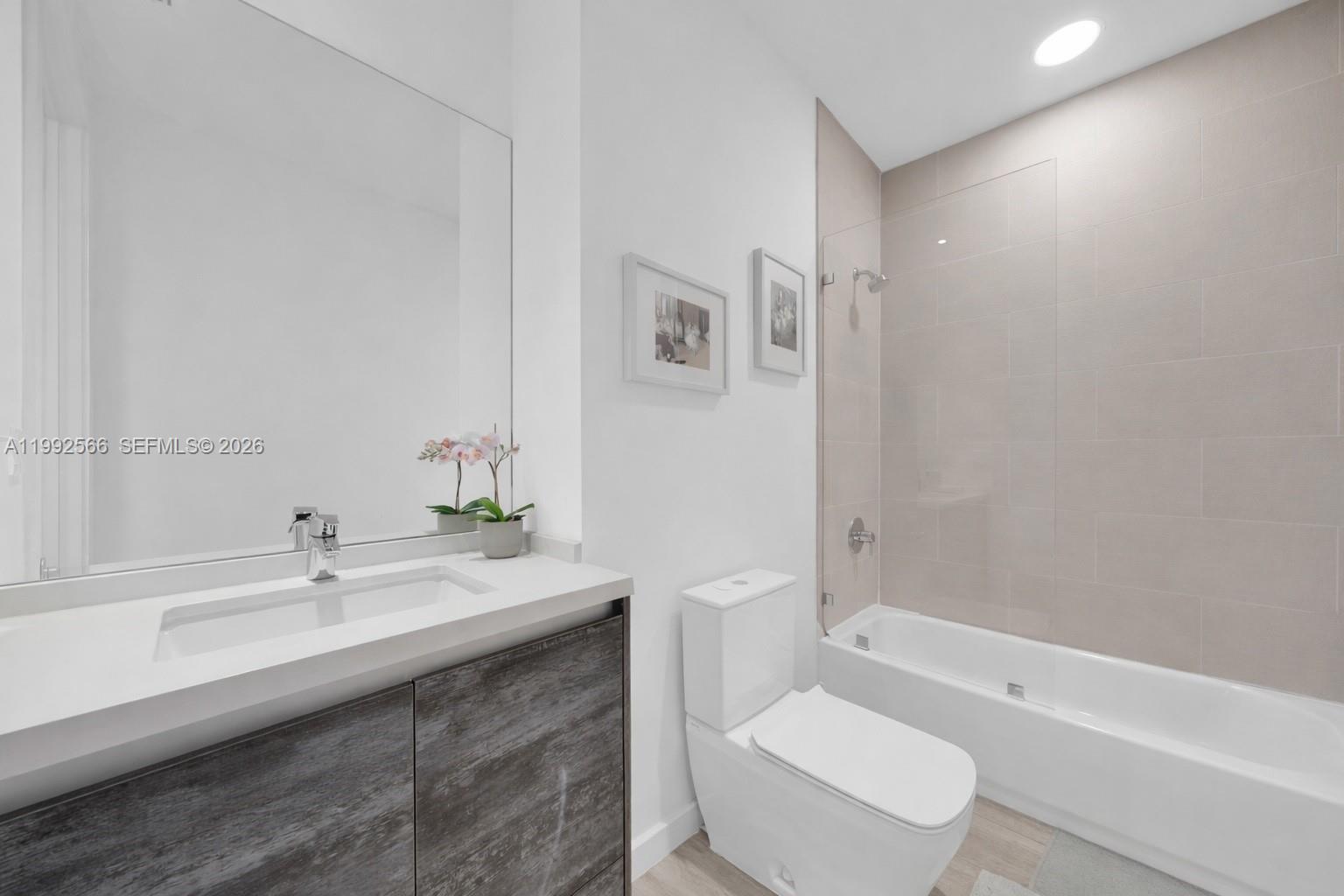 3156 SW 27th Ave #501 Miami, FL 33133