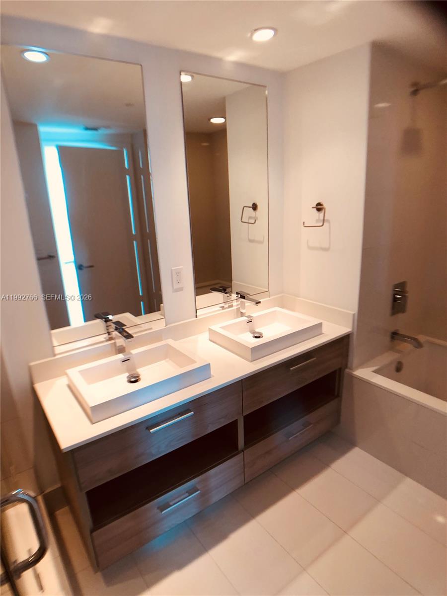 image Dua Miami (SLS Brickell)10