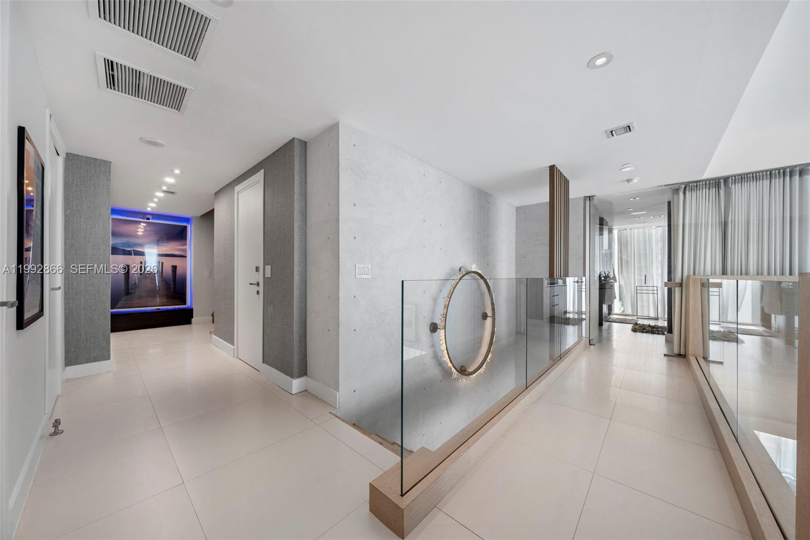 1040 Biscayne Blvd #PH-4607 Miami, FL 33132