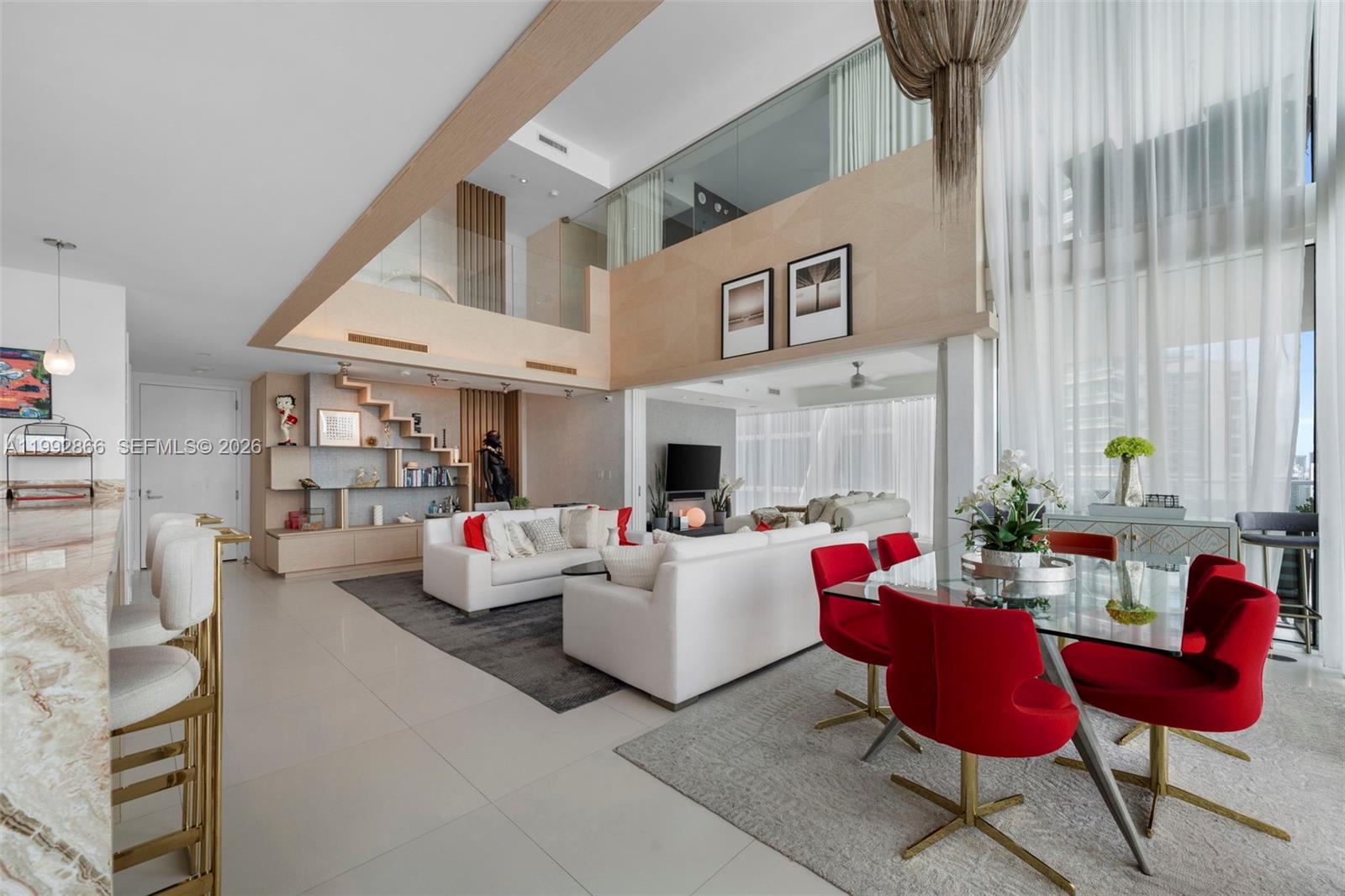 1040 Biscayne Blvd #PH-4607 Miami, FL 33132