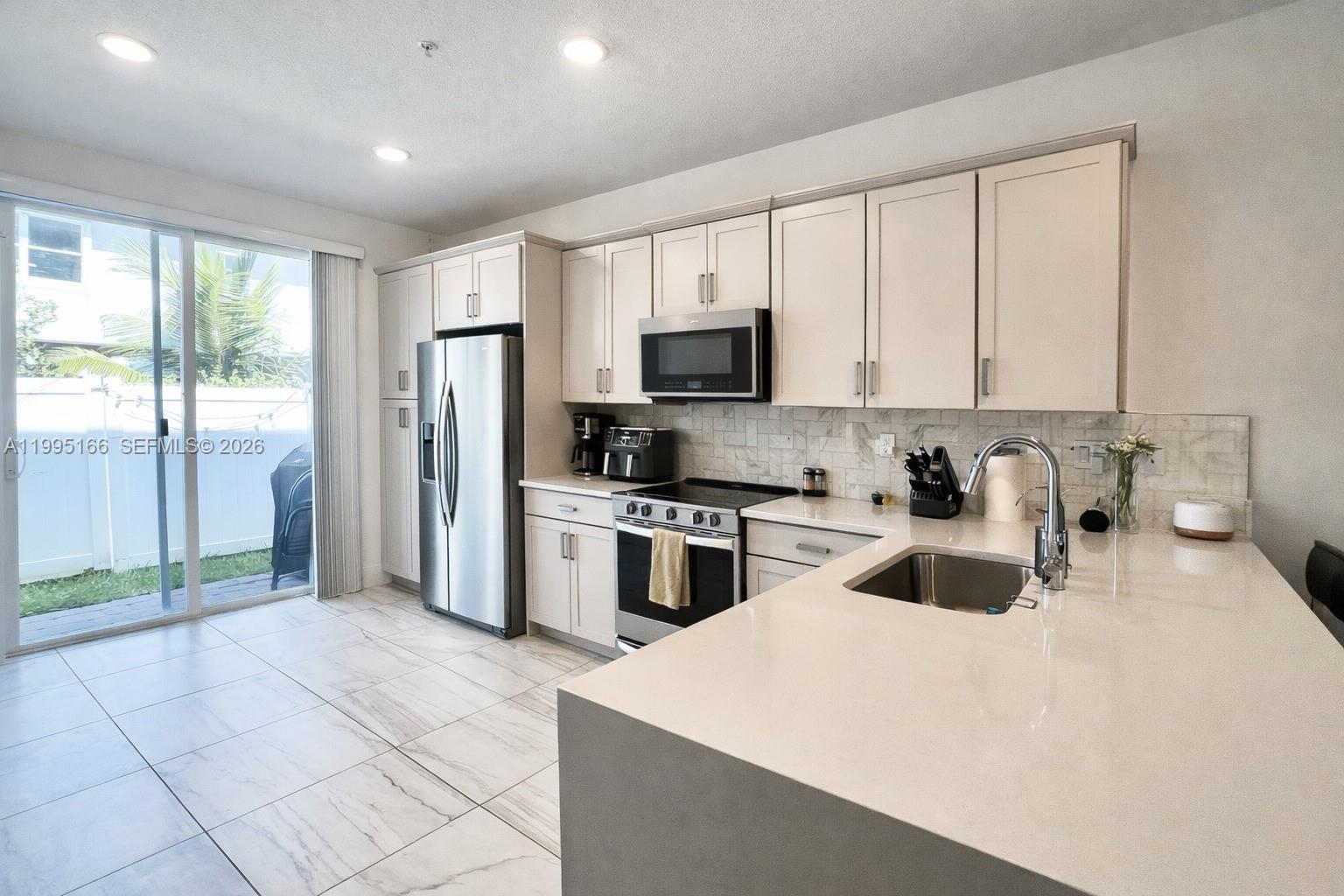 181 SW 170th Ave Pembroke Pines, FL 33027