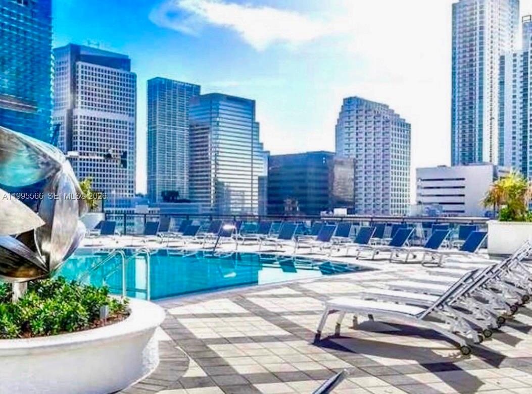 image Nine at Mary Brickell Village34