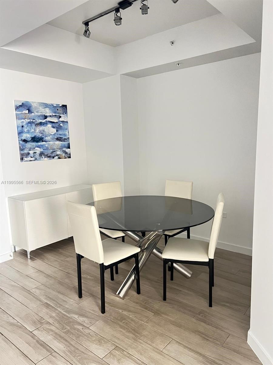 image Nine at Mary Brickell Village7