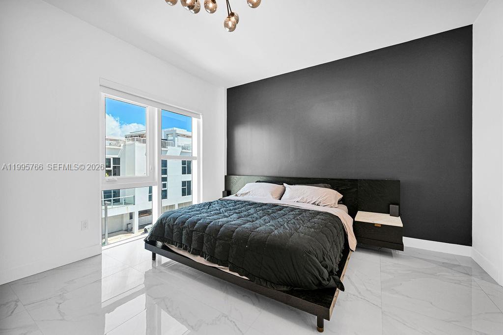 455 NE 39th St #205 Miami, FL 33137