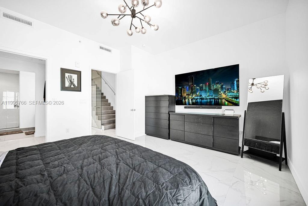 455 NE 39th St #205 Miami, FL 33137