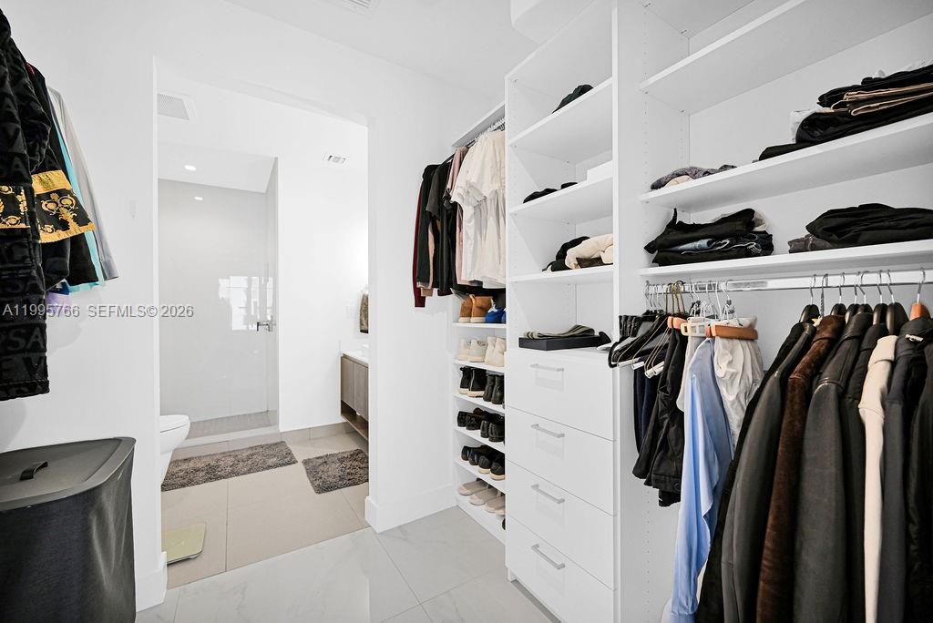 455 NE 39th St #205 Miami, FL 33137