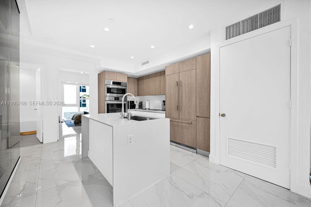 455 NE 39th St #205 Miami, FL 33137