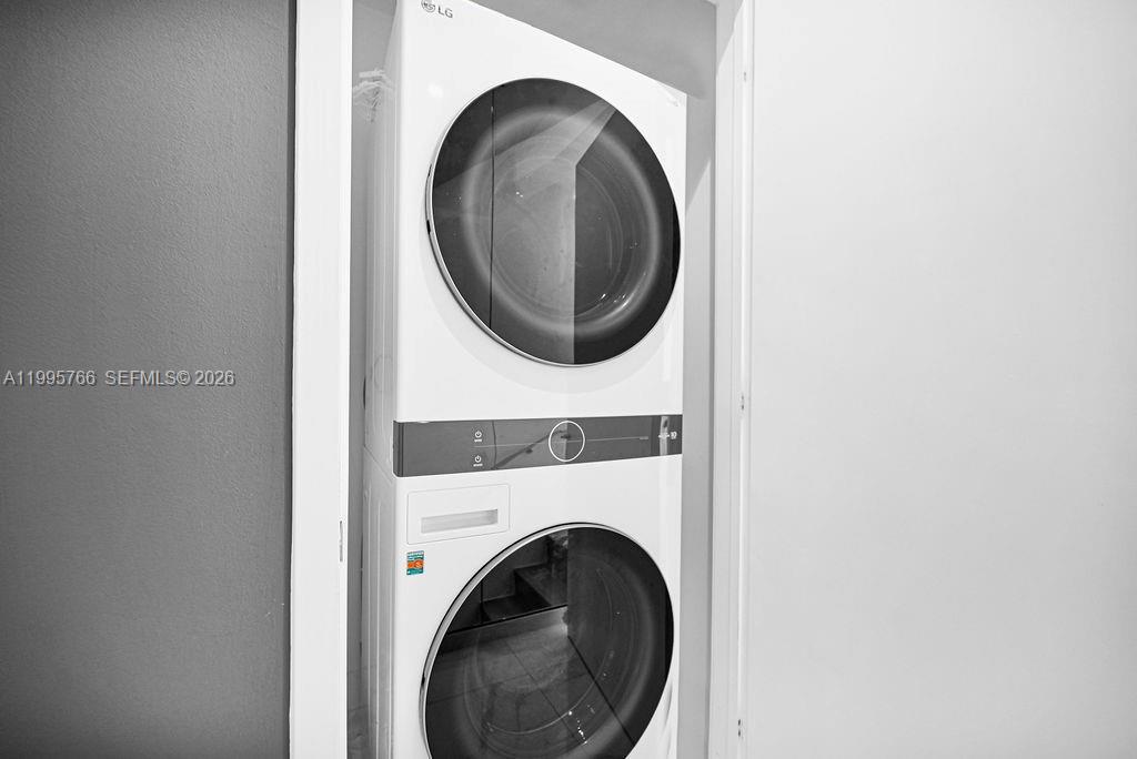 455 NE 39th St #205 Miami, FL 33137