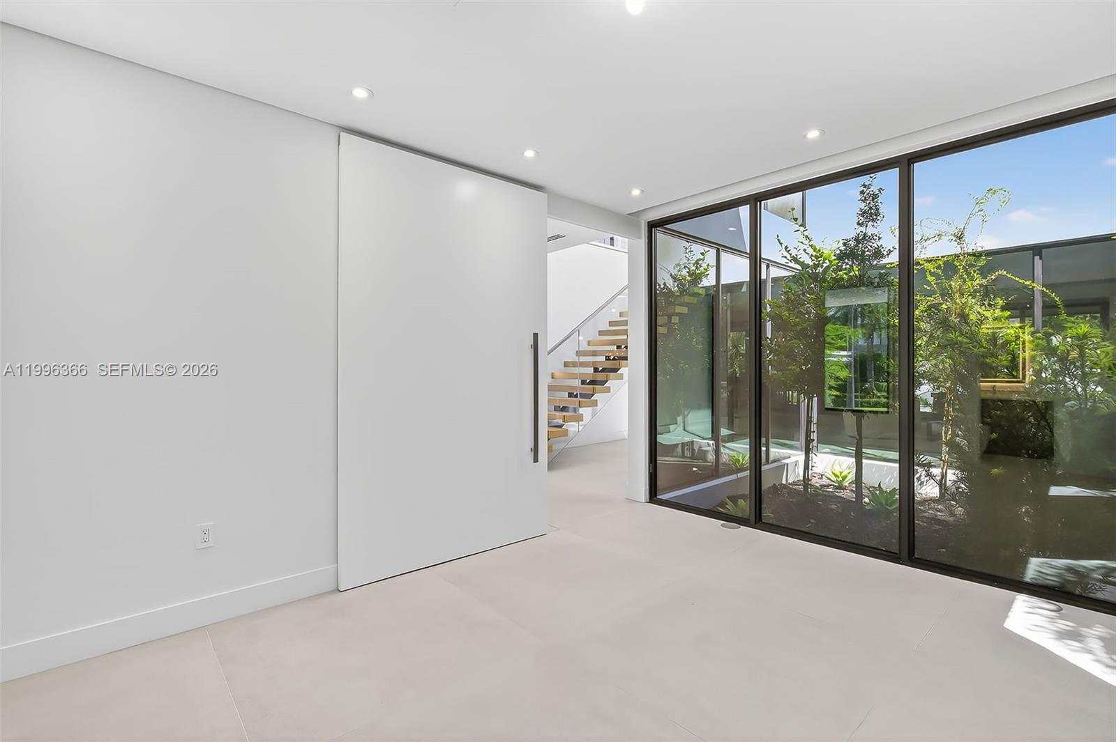 620 Solar Isle Dr Fort Lauderdale, FL 33301