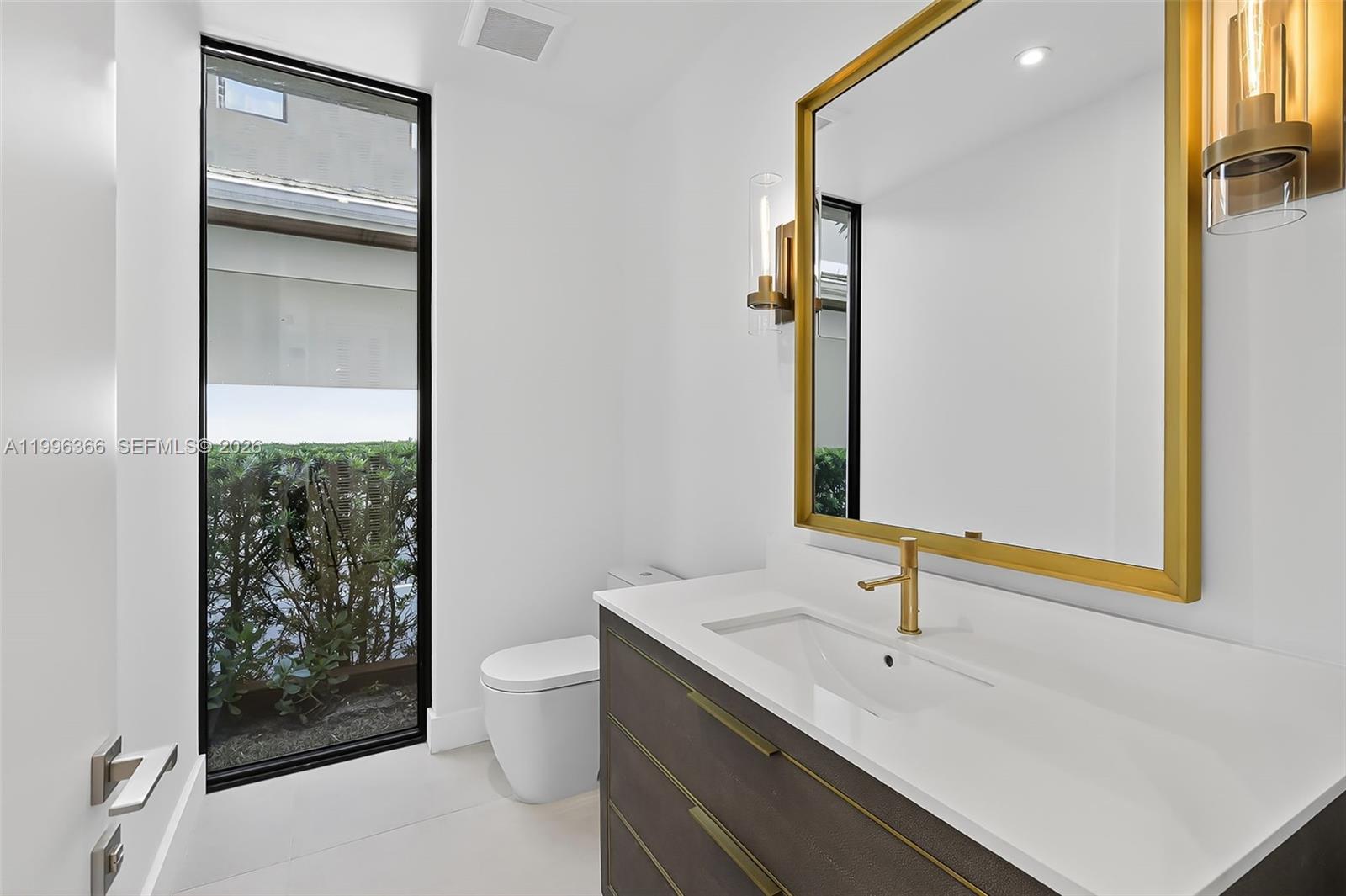 620 Solar Isle Dr Fort Lauderdale, FL 33301