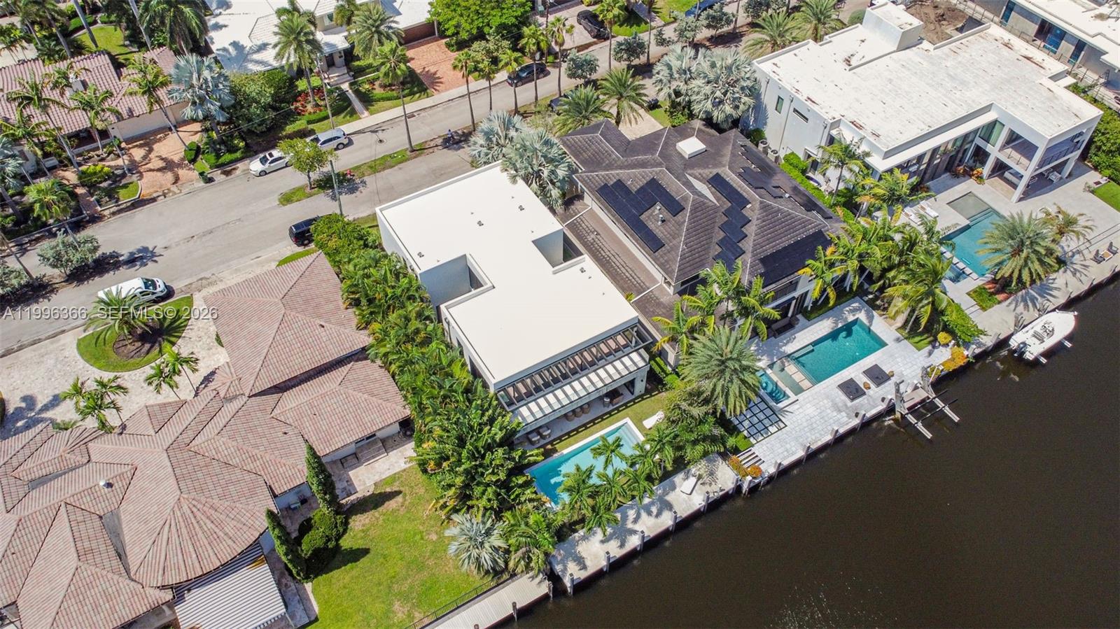 620 Solar Isle Dr Fort Lauderdale, FL 33301