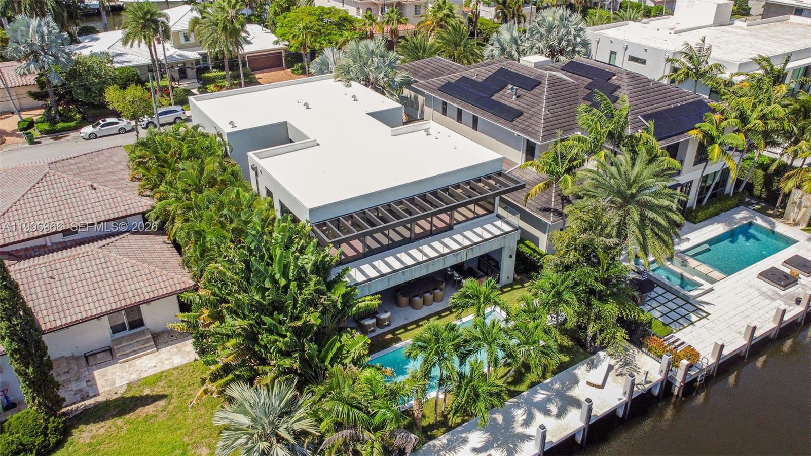 620 Solar Isle Dr Fort Lauderdale, FL 33301