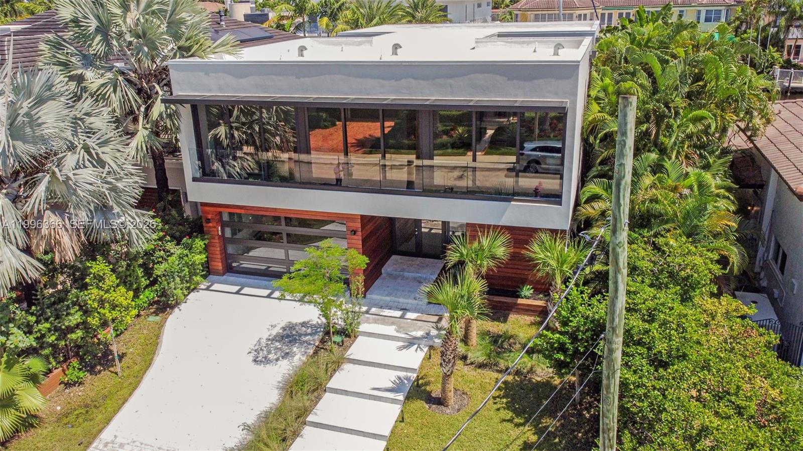 620 Solar Isle Dr Fort Lauderdale, FL 33301