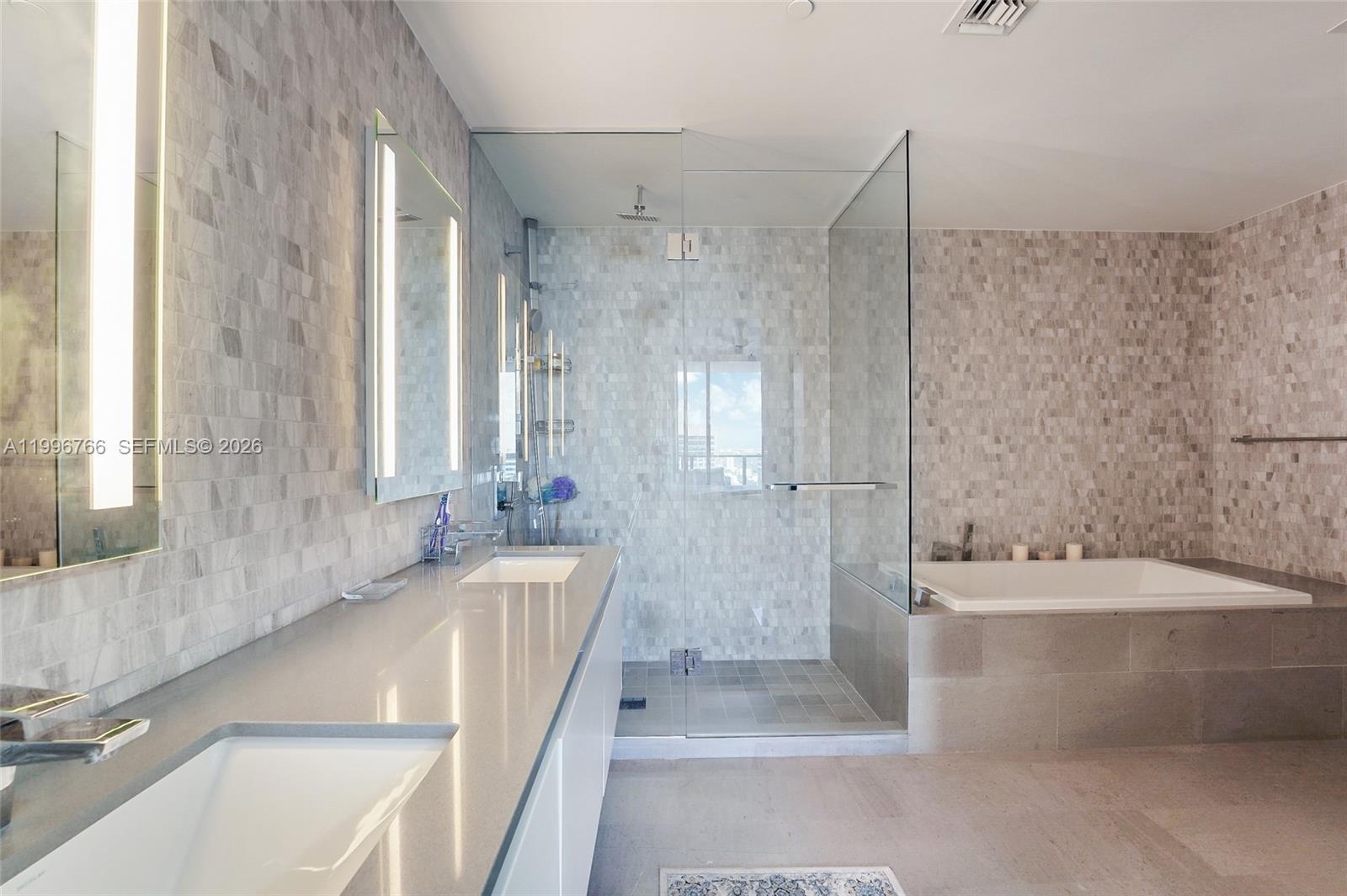 image Reach Brickell City Centre9