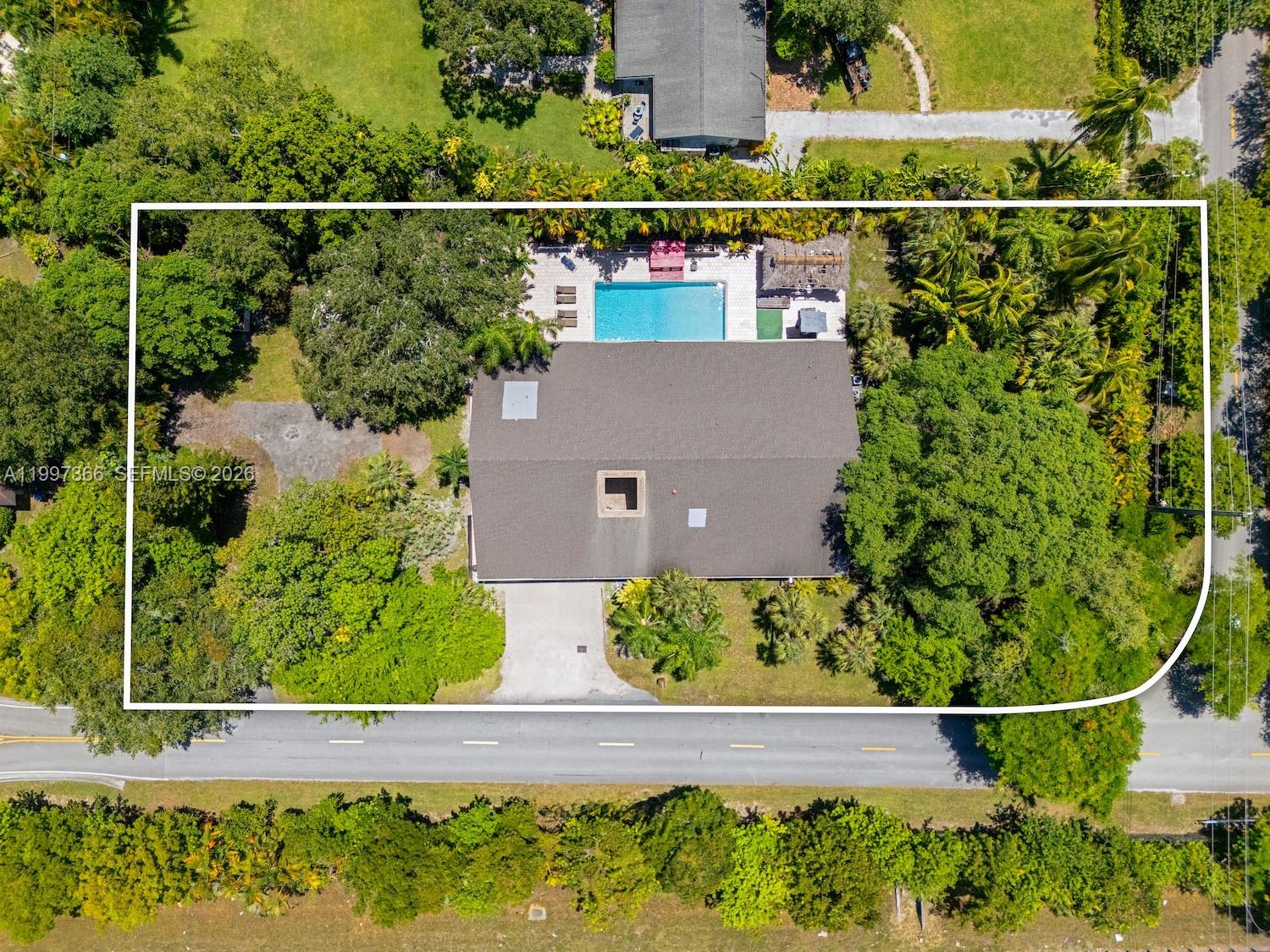 7997 SW 76th Ave Miami, FL 33143