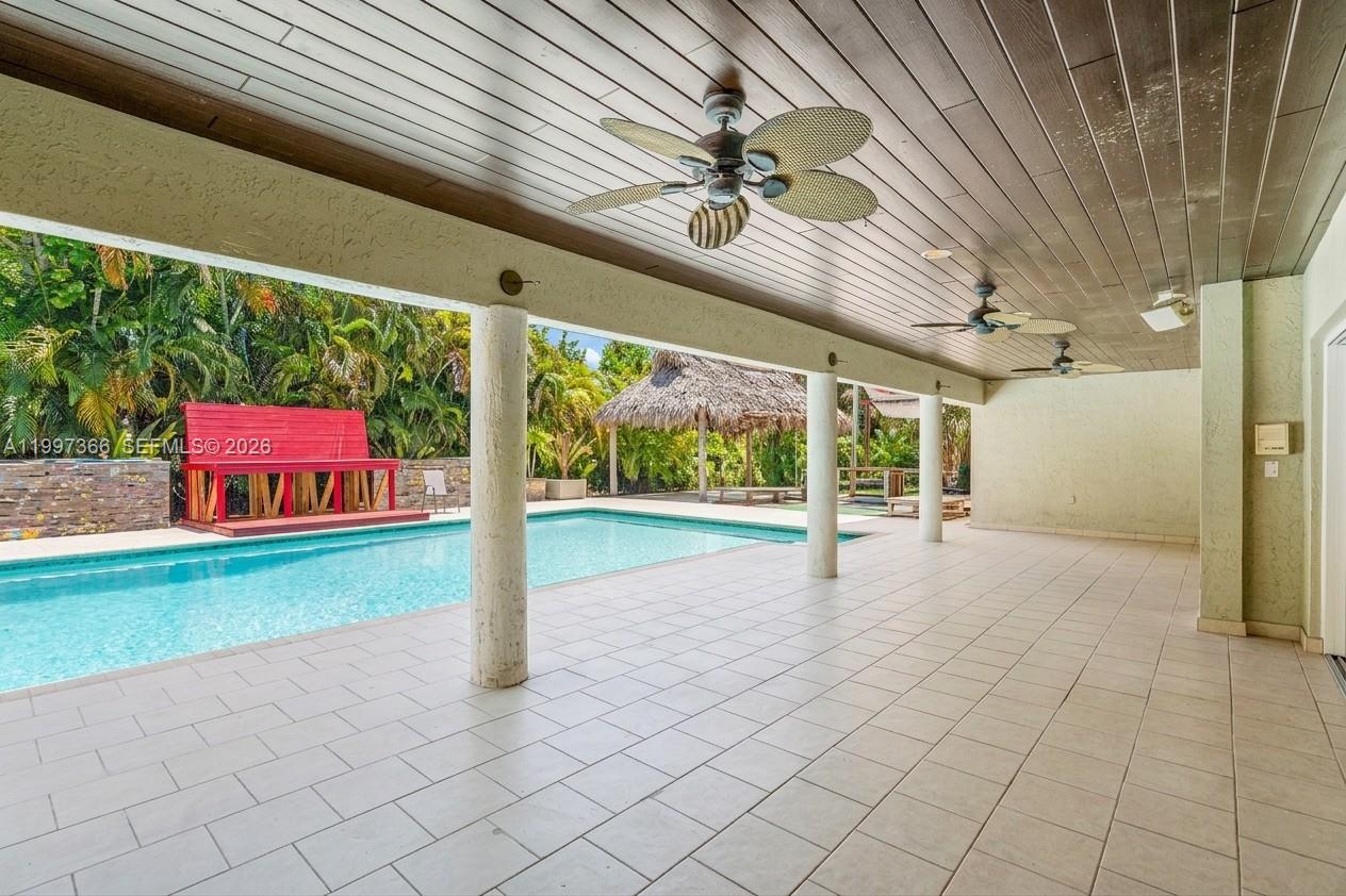 7997 SW 76th Ave Miami, FL 33143